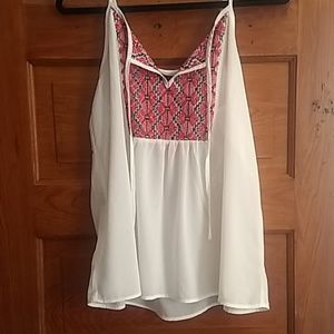 Love Stitch for Evereve Flowy Off White Camisole